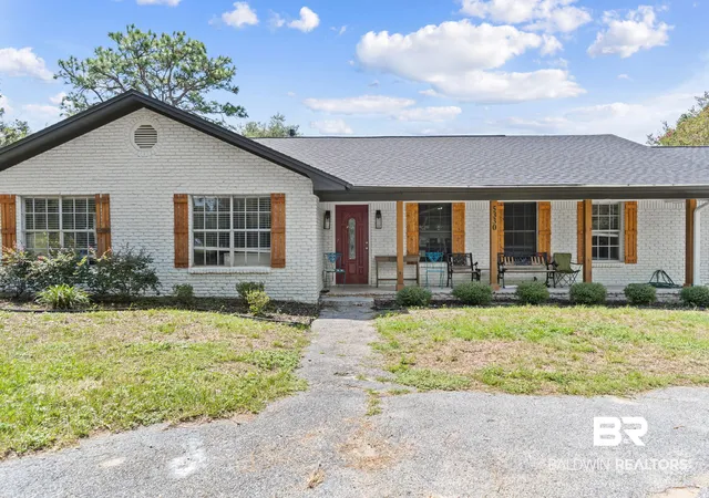 Photo 2 of Single family home for sale at 5330 E Bay Blvd, Gulf Breeze, FL 32563 | MLS# 410465 | Listing updated on 2026-09-13