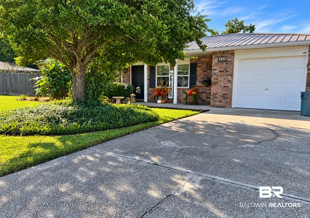 Townhouse for sale at 425 Cedar Ct, Foley, AL 36535 | MLS# 411054