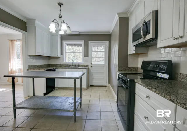 Photo 3 of Single family home for sale at 602 Gayfer Ave, Fairhope, AL 36532 | MLS# 410114 | Listing updated on 2026-09-22