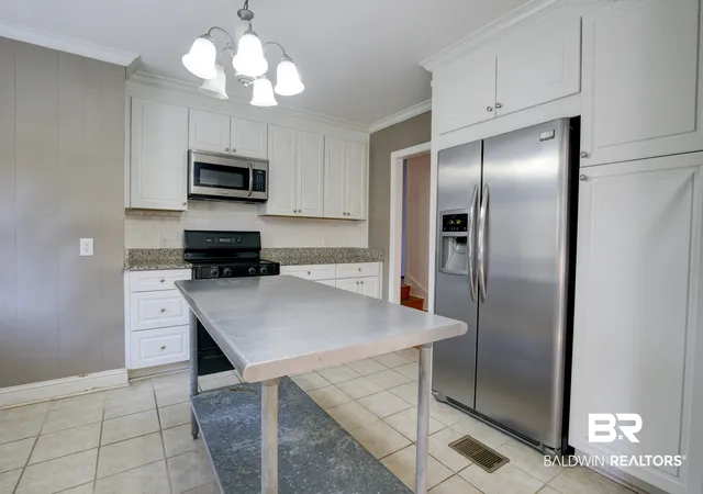 Photo 4 of Single family home for sale at 602 Gayfer Ave, Fairhope, AL 36532 | MLS# 410114 | Listing updated on 2026-09-22
