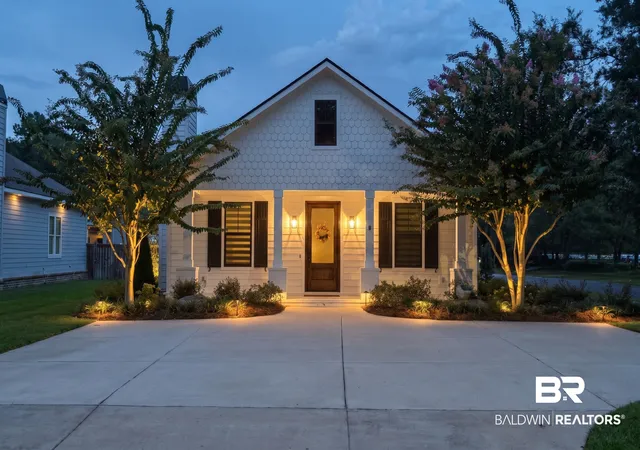 Photo 2 of Single family home for sale at 762 Central Blvd, Fairhope, AL 36532 | MLS# 410015 | Listing updated on 2026-09-11