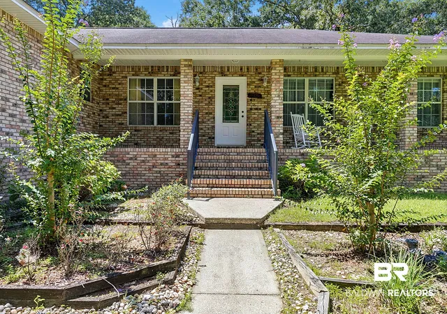 Photo 2 of Single family home for sale at 185 Magnolia Loop, Flomaton, AL 36441 | MLS# 410368 | Listing updated on 2026-09-07