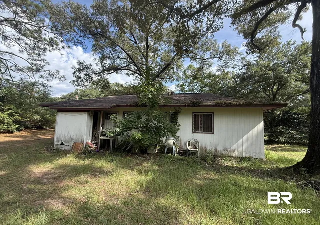 Photo 2 of Sale Pending at 6102 Lorma Rd, Mobile, AL 36608 | MLS# 410170 | Listing updated on 2026-09-09