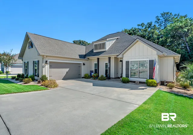 Photo 2 of Single family home for sale at 651 Mcarthur Ln, Fairhope, AL 36532 | MLS# 410958 | Listing updated on 2026-09-24