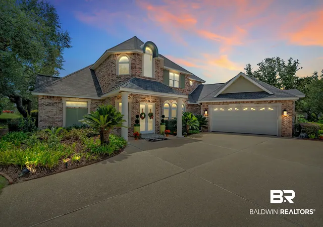 Photo 1 of Single family home for sale at 31 Bayside Ct, Gulf Shores, AL 36542 | MLS# 410572 | Listing updated on 2026-09-15