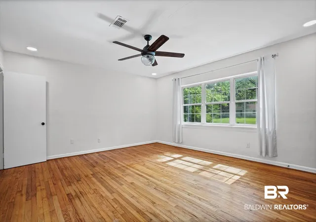 Photo 3 of Single family home for sale at 1421 Polaris Dr, Mobile, AL 36693 | MLS# 397567 | Listing updated on 2026-09-11