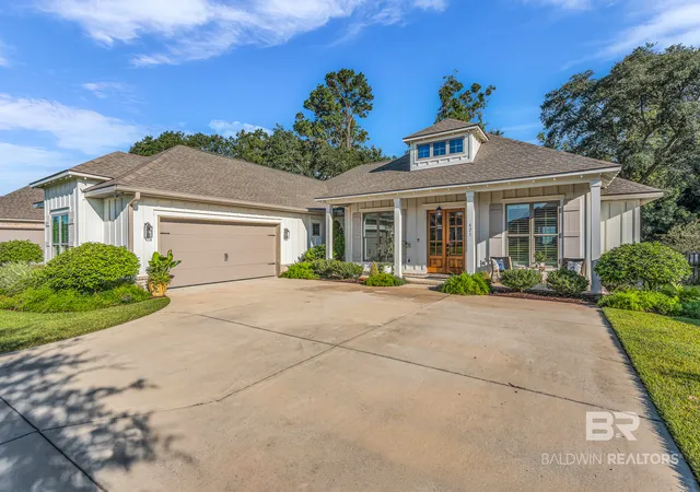 Photo 2 of Sale Pending at 621 Sharpsburg Ave, Fairhope, AL 36532 | MLS# 411370 | Listing updated on 2026-10-17