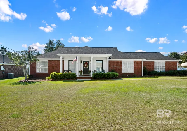 Photo 2 of Single family home for sale at 9814 Silverwood Dr, Fairhope, AL 36532 | MLS# 411475 | Listing updated on 2026-10-07