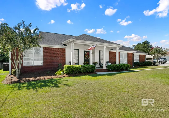 Photo 3 of Single family home for sale at 9814 Silverwood Dr, Fairhope, AL 36532 | MLS# 411475 | Listing updated on 2026-10-07