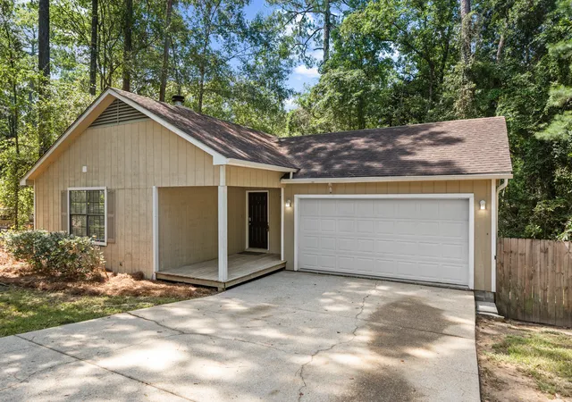 Photo 1 of Single family home for sale at 124 Montclair Pl, Daphne, AL 36526 | MLS# 406142 | Listing updated on 2026-09-09