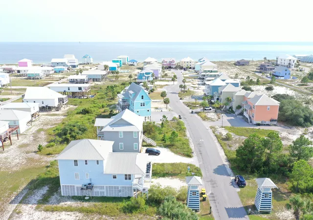Photo 3 of Single family home for sale at 480 S Breakers Ln, Gulf Shores, AL 36542 | MLS# 398251 | Listing updated on 2026-09-02