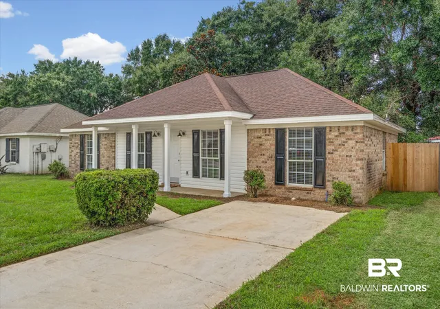 Photo 2 of Single family home for sale at 24423 Gemstone Dr, Loxley, AL 36551 | MLS# 410456 | Listing updated on 2026-09-25