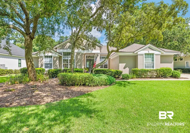 Photo 3 of Single family home for sale at 44 Bayside Ct, Gulf Shores, AL 36542 | MLS# 409646 | Listing updated on 2026-10-14