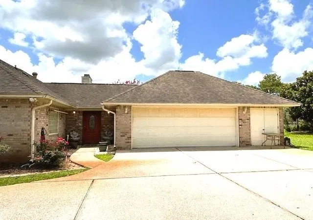 Photo 3 of Single family home for sale at 9375 Clubhouse Dr, Foley, AL 36535 | MLS# 411833 | Listing updated on 2026-10-12