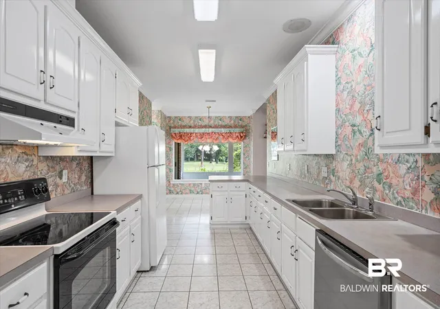 Photo 4 of Single family home for sale at 108 Par Cir, Fairhope, AL 36532 | MLS# 410173 | Listing updated on 2026-09-26