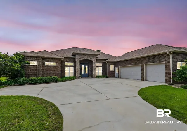 Photo 3 of Single family home for sale at 3810 Blue Heron Dr, Gulf Shores, AL 36542 | MLS# 410226 | Listing updated on 2026-09-09