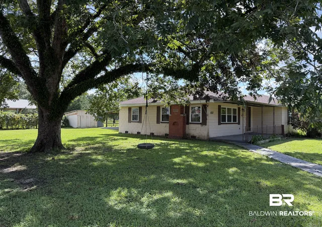 Photo 1 of Single family home for sale at 1450 Mccullough Rd, Atmore, AL 36502 | MLS# 409717 | Listing updated on 2026-09-10