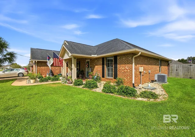Photo 2 of Single family home for sale at 33603 Fieldstone Ln, Lillian, AL 36549 | MLS# 411669 | Listing updated on 2026-10-09