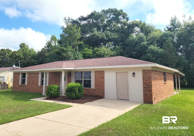 Photo 2 of Townhouse for sale at 313 Woodlawn Ave, Atmore, AL 36502 | MLS# 410459 | Listing updated on 2026-09-09