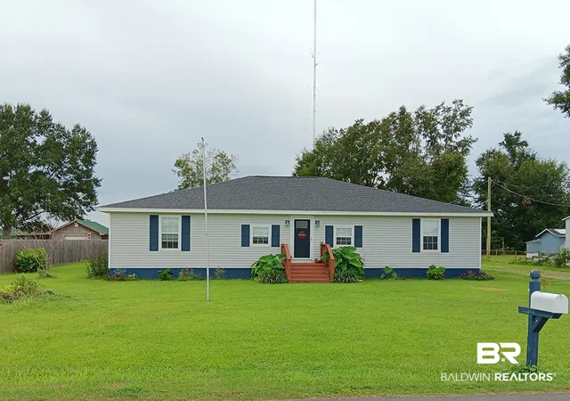 Single family home for sale at 18700 Fairground Rd, Robertsdale, AL 36567 | MLS# 410213 | Listing updated on 2026-09-14