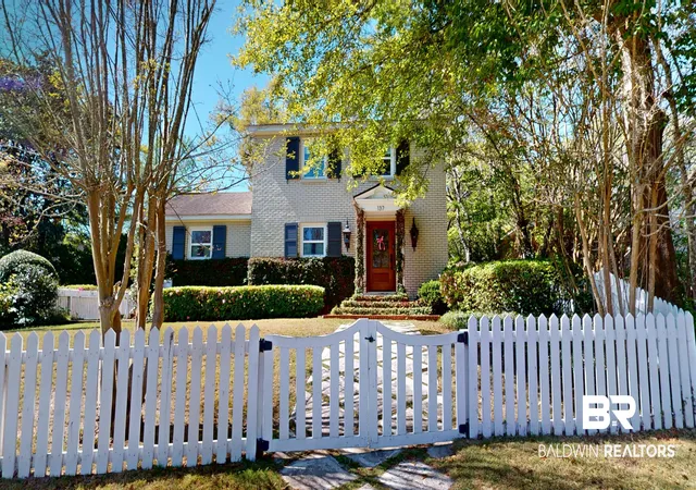 Photo 2 of Single family home for sale at 137 Batre Ln, Mobile, AL 36608 | MLS# 410956 | Listing updated on 2026-09-23