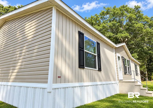 Photo 17 of Manufactured home for sale at 130 Bristol Ln, Brewton, AL 36426 | MLS# 410577 | Listing updated on 2026-09-11