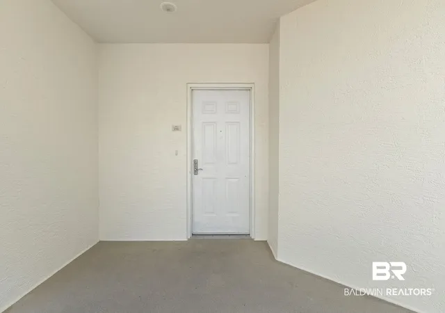 Listing Photo 4 - Condo for sale in building located at 10099 Nelle Ave, Pensacola, FL 32507 - Unit #1006