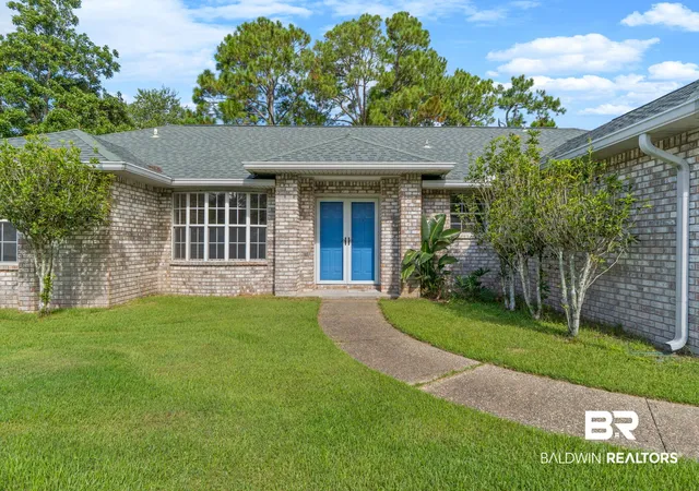Photo 3 of Sale Pending at 5007 Shoshone Dr, Pensacola, FL 32507 | MLS# 409835 | Listing updated on 2026-10-15