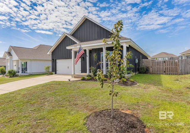 Photo 3 of Single family home for sale at 13125 Shoshoney Cir, Fairhope, AL 36532 | MLS# 411449 | Listing updated on 2026-10-12