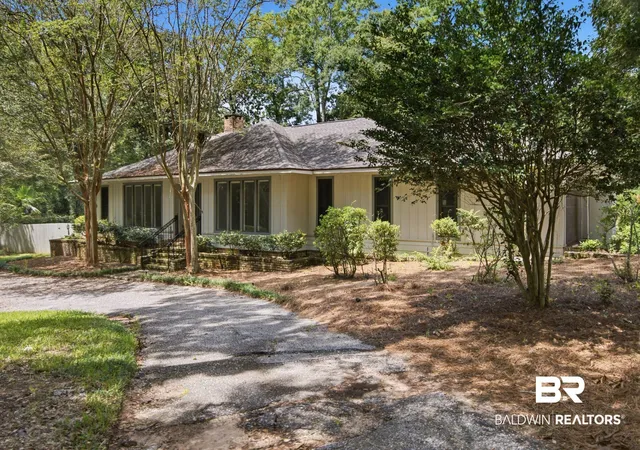 Photo 2 of Single family home for sale at 6671 S Winding Brk Dr, Fairhope, AL 36532 | MLS# 410027 | Listing updated on 2026-09-17
