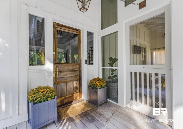 Photo 3 of Single family home for sale at 155 Pier St, Fairhope, AL 36532 | MLS# 410221 | Listing updated on 2026-09-11