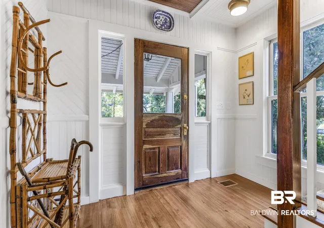 Photo 4 of Single family home for sale at 155 Pier St, Fairhope, AL 36532 | MLS# 410221 | Listing updated on 2026-09-11