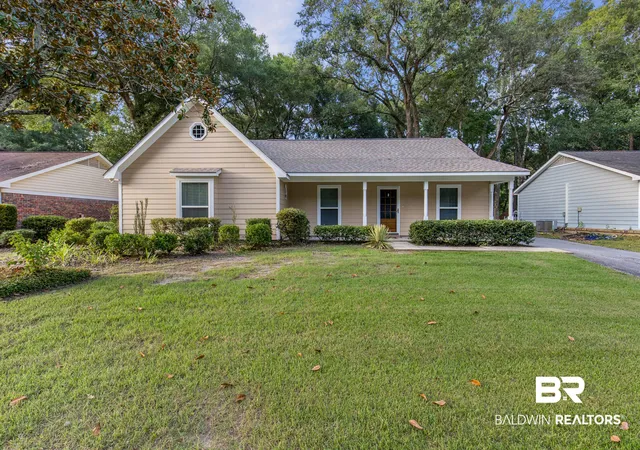 Photo 1 of Sale Pending at 5620 Candia Ct, Mobile, AL 36693 | MLS# 406885 | Listing updated on 2026-09-10