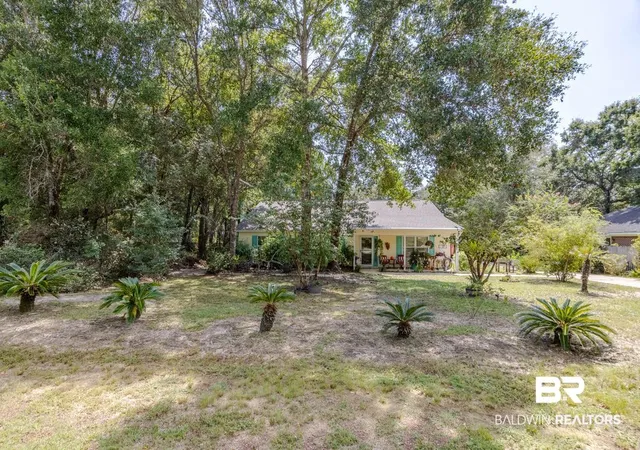 Photo 2 of Single family home for sale at 32844 W Bay Dr, Lillian, AL 36549 | MLS# 410736 | Listing updated on 2026-09-15