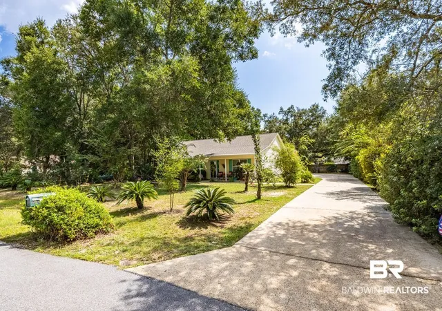 Photo 3 of Single family home for sale at 32844 W Bay Dr, Lillian, AL 36549 | MLS# 410736 | Listing updated on 2026-09-15