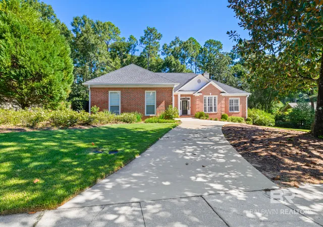 Photo 1 of Single family home for sale at 105 Ashton Ct, Fairhope, AL 36532 | MLS# 410081 | Listing updated on 2026-10-04