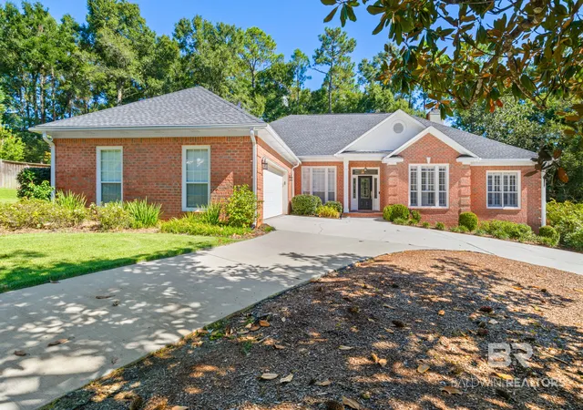 Photo 2 of Single family home for sale at 105 Ashton Ct, Fairhope, AL 36532 | MLS# 410081 | Listing updated on 2026-10-04
