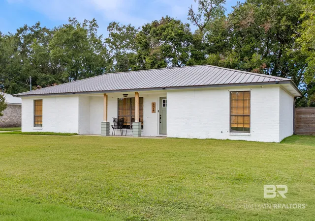 Photo 1 of Single family home for sale at 524 W Ariel Ave, Foley, AL 36535 | MLS# 411792 | Listing updated on 2026-10-12