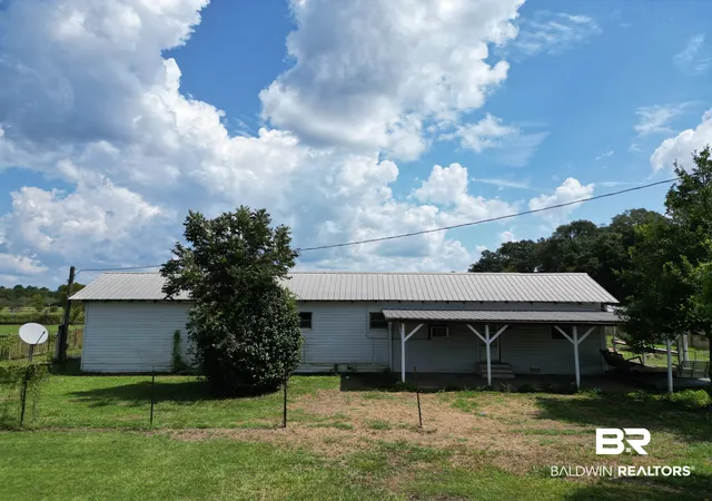 Photo 2 of Single family home for sale at 209 Clearview Rd, Flomaton, AL 36441 | MLS# 411045 | Listing updated on 2026-09-22