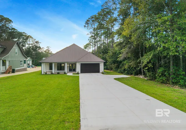 Photo 2 of Single family home for sale at 9441 Woodland Dr, Elberta, AL 36530 | MLS# 411801 | Listing updated on 2026-10-10