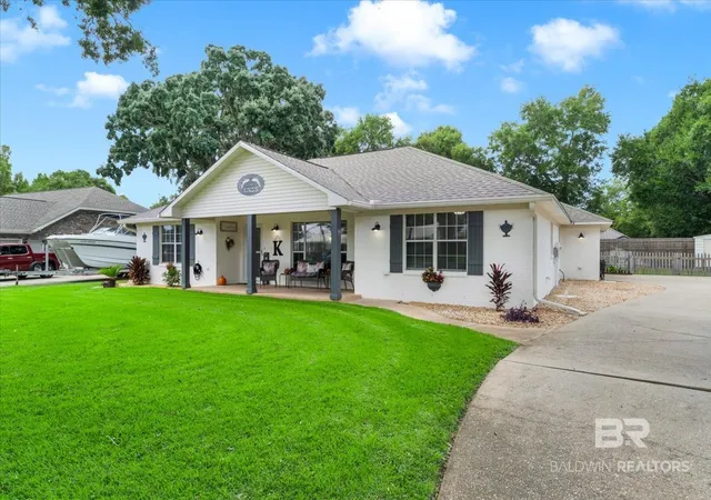 Photo 3 of Single family home for sale at 1427 Pineridge Dr, Gulf Shores, AL 36542 | MLS# 411651 | Listing updated on 2026-10-19