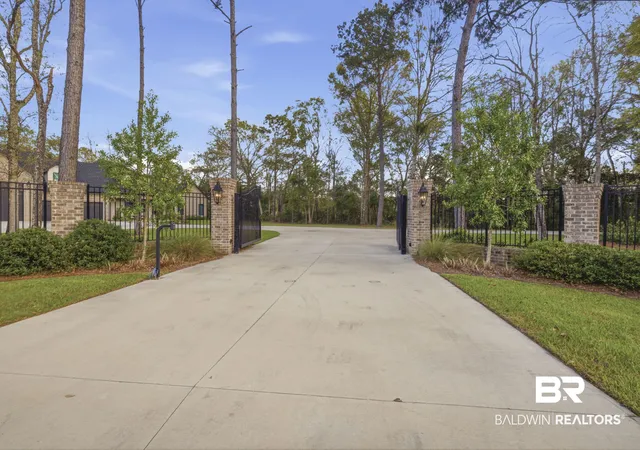 Photo 3 of Single family home for sale at 9501 Ben Hamilton Rd, Theodore, AL 36582 | MLS# 410751 | Listing updated on 2026-09-16