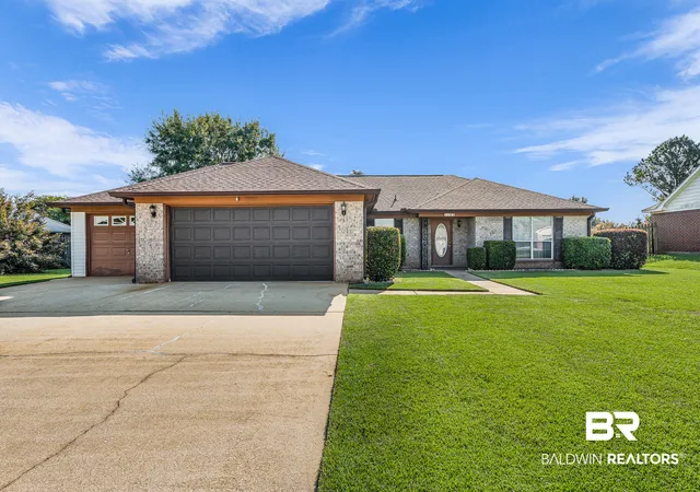 Photo 2 of Single family home for sale at 142 Pennbrooke Loop, Foley, AL 36535 | MLS# 410806 | Listing updated on 2026-09-18