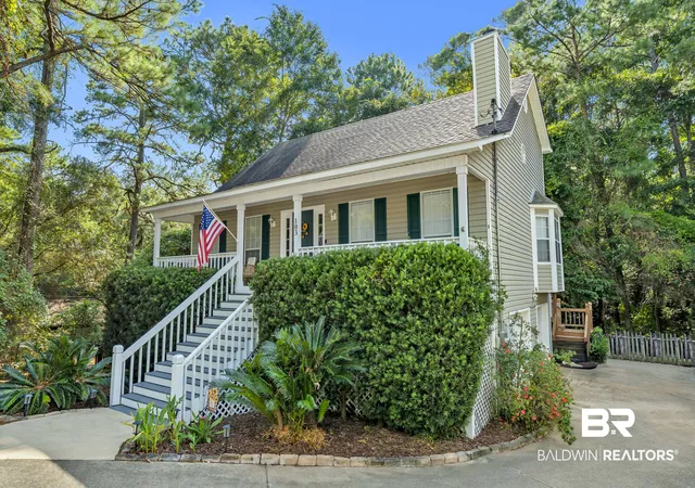 Photo 3 of Single family home for sale at 103 Highland Cir, Daphne, AL 36526 | MLS# 410307 | Listing updated on 2026-09-18