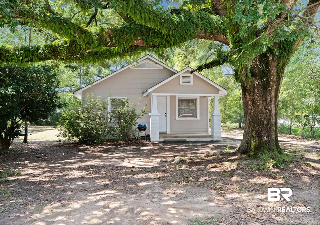 Photo 1 of Single family home for sale at 407 Collier Ave, Bay Minette, AL 36507 | MLS# 410986 | Listing updated on 2026-09-23