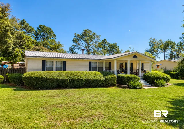 Photo 2 of Manufactured home for sale at 19290 Co Rd 87, Elberta, AL 36530 | MLS# 410764 | Listing updated on 2026-09-19