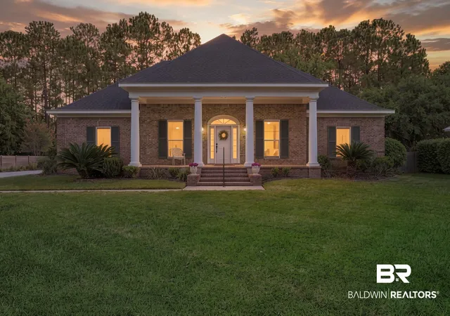 Photo 1 of Sale Pending at 624 Wedgewood Dr, Gulf Shores, AL 36542 | MLS# 411089 | Listing updated on 2026-10-14
