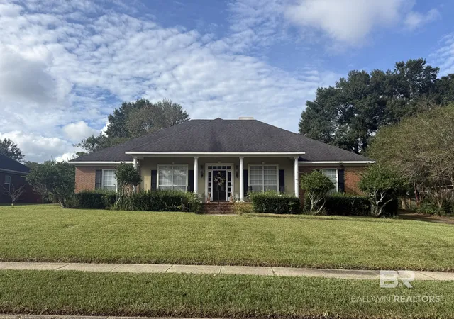 Photo 1 of Sale Pending at 7642 Pembroke Cir, Mobile, AL 36695 | MLS# 411575 | Listing updated on 2026-10-17