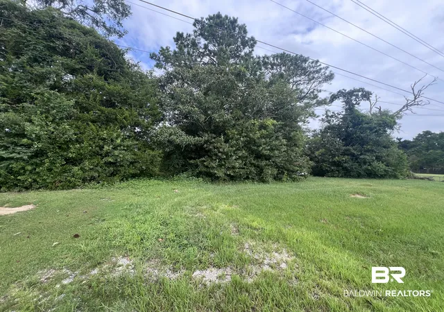 Photo 3 of Sale Pending at 14598 Greeno Rd, Fairhope, AL 36532 | MLS# 410231 | Listing updated on 2026-09-29
