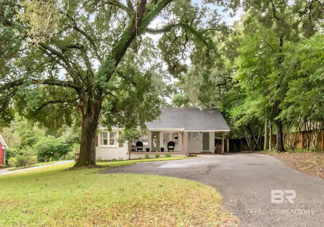 Photo 1 of Single family home for sale at 4149 Burma Rd, Mobile, AL 36693 | MLS# 411919 | Listing updated on 2026-10-13